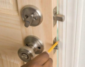 Những điều cần biết trước khi lắp đặt khóa cửa thông minh Kaadas cho cửa cũ đã có sẵn khóa
